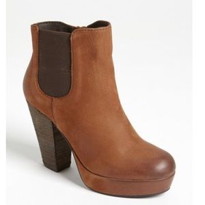 {Steve Madden} Ryddlle Cognac Platform Booties